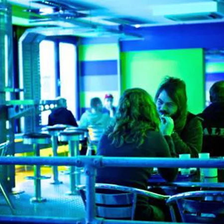 Generator Prenzlauer Berg אכסניה *